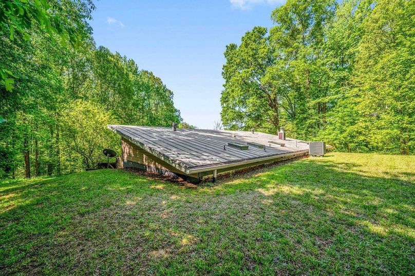 59-74-web-or-mls-279 Poplar Rd exterior-13
