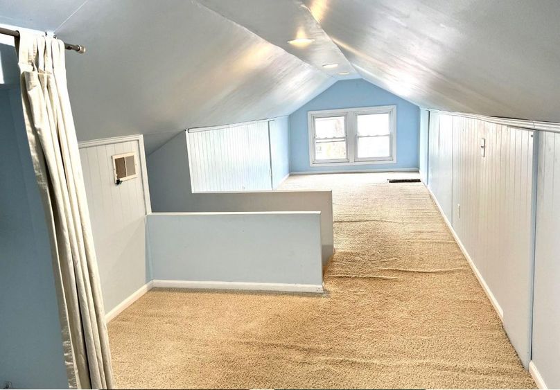 041 the loft area, that can also be used for a child_s bedroom, with low ceilings