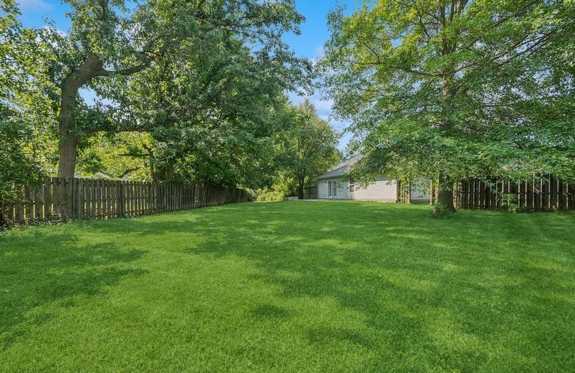 27_1819QuietHavenCir_28_Garden_HiRes