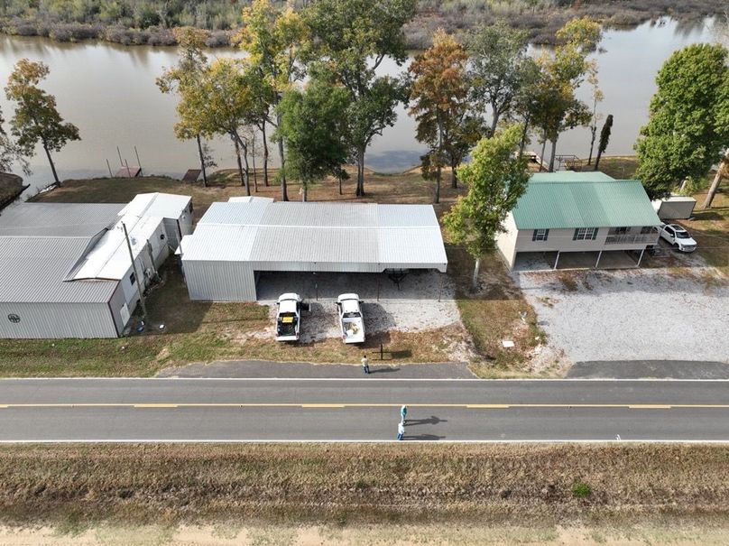 dji_fly_20251120_100404_267_1763735078386_photo