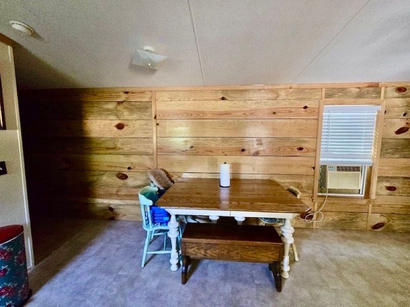 A5AE579A-EBA3-403D-A0AF-69FAE8DB1914_1_105_c-2