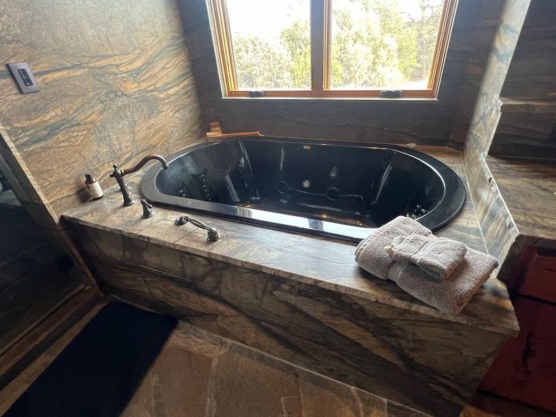 90_Pratt Lodge Bathroom2 2