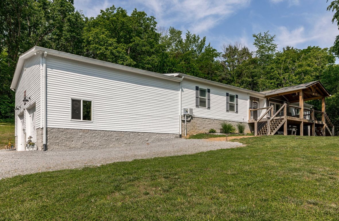 3892 Carters Branch Rd-4