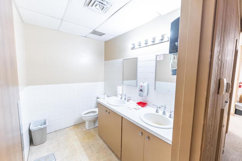 Winnebago 2.05 (Flee Market)_32