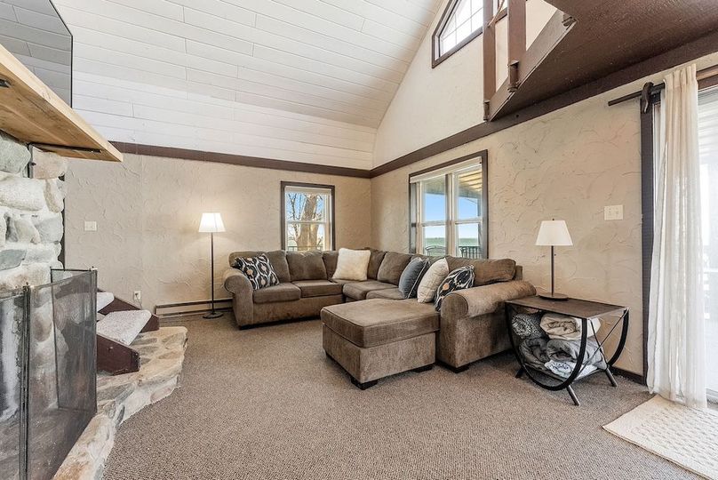 4-web-or-mls-120 SE Lake Dr-66