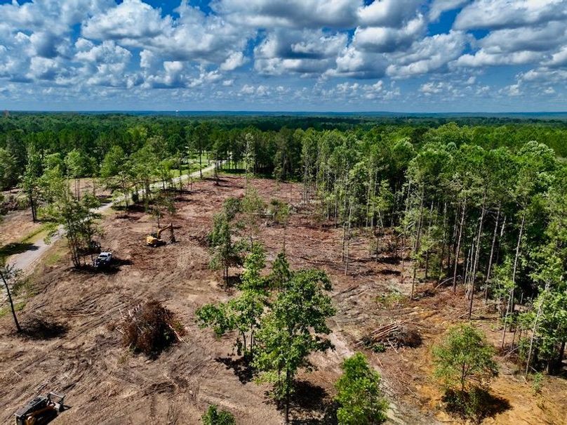 B9376508-CBA8-4B44-A91E-64477974BF82_1_105_c