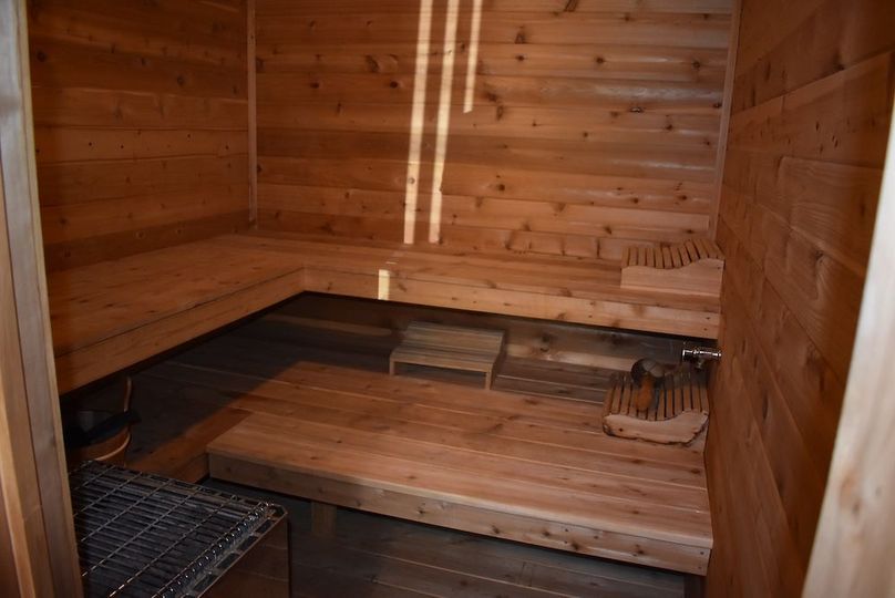 22 guest home sauna