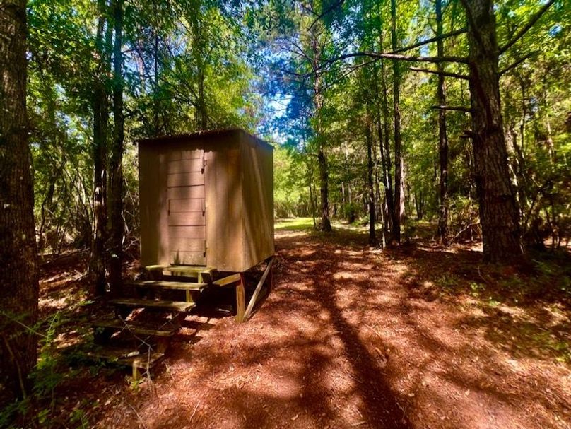 FCEA77FC-3C9A-40AC-AB84-FC930DEA55EE_1_105_c