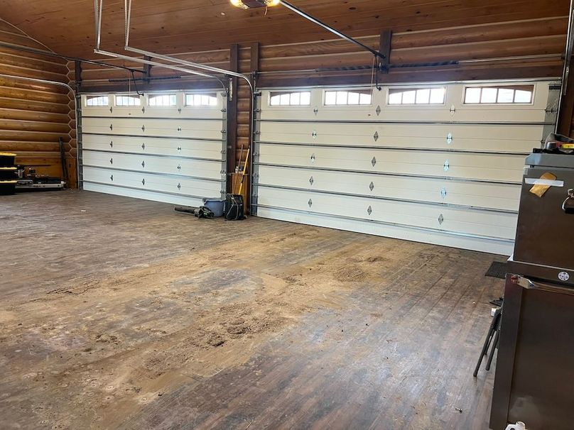 102_Pratt Lodge garage