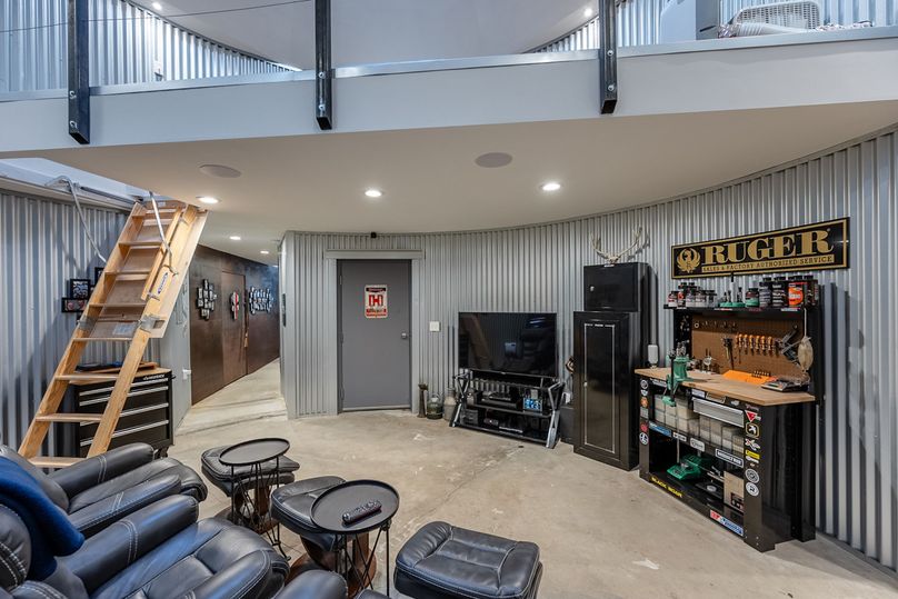 #4 living room entrance w_loft above