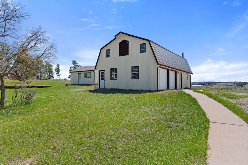 37b - Detached Garage