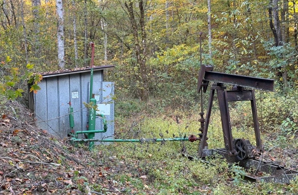 005 one of four gas wells on the property