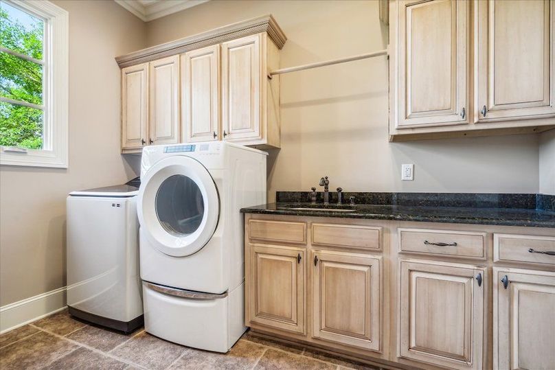 23-23-1528249m-5300 Raleigh Lagrange Dr