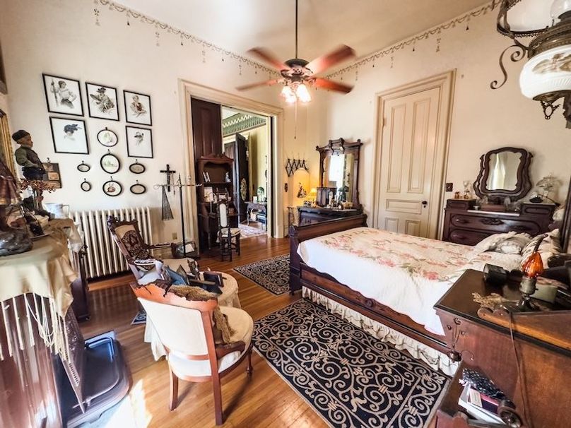 StenceRealty_25_515-N-8th-Street-Marshall-IL_26