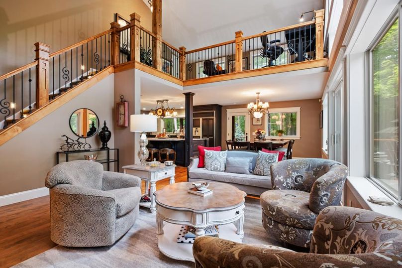 31 Living, Dining And Loft Area