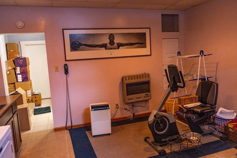 Lewis, WV 246 E 1st Wyllie-069