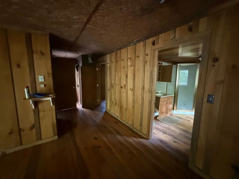 052 the living room space looking down the hallway