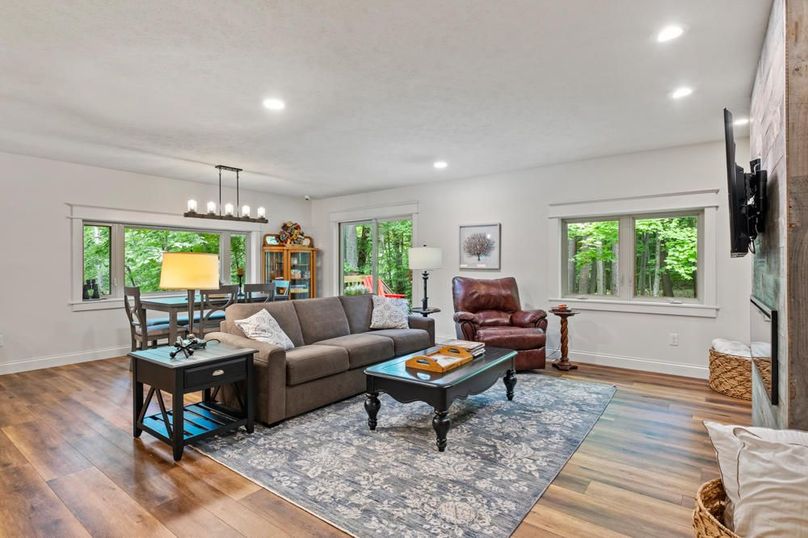 75 Guest House Living Area 1