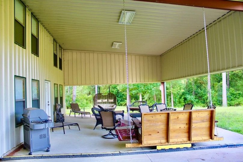 87533F43-A8FD-4DA3-960A-49385C62496D_1_105_c