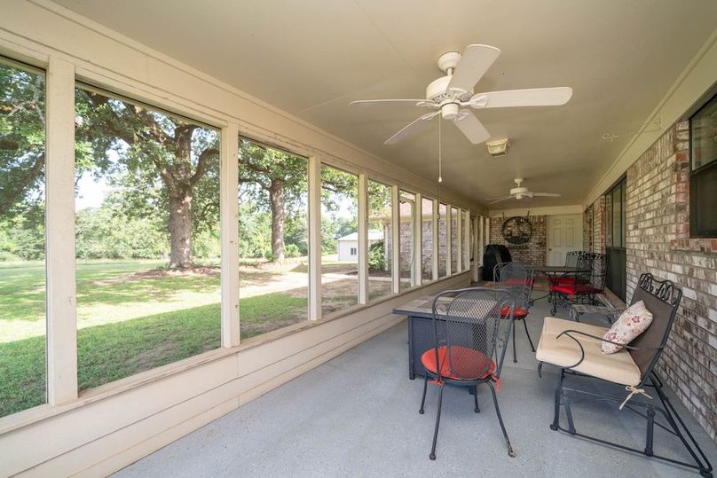 41 8124 Locust Rd Gilmer TX-52