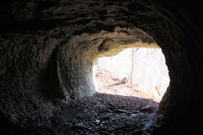 004 view from inside the cave looking out