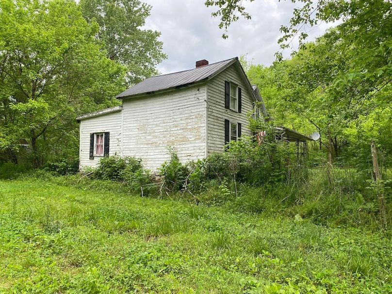 027 front corner view of the farmhouse copy