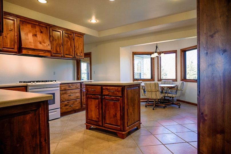 7. kitchen breakfast nook