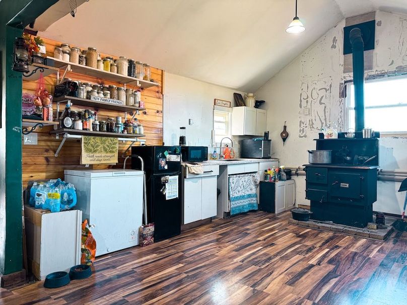 15936 W Beloit Newark Rd-8