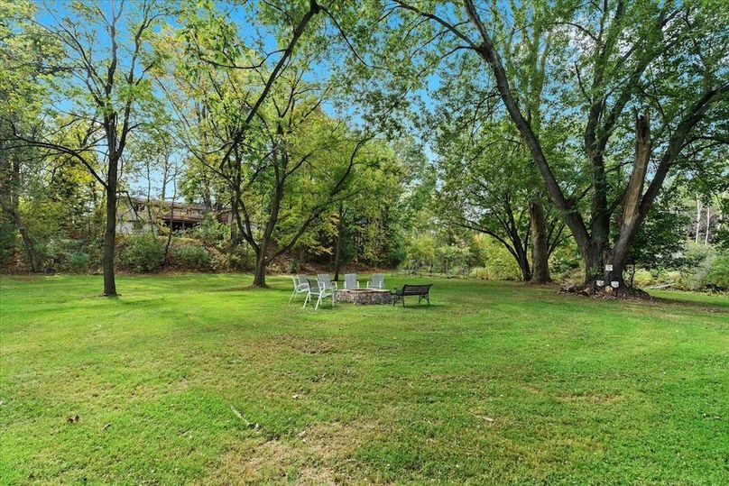 32-10932 Green Oaks Dr