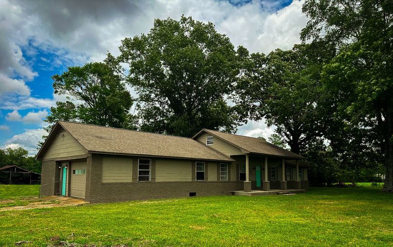 Chickasaw 2.3 w Home-05