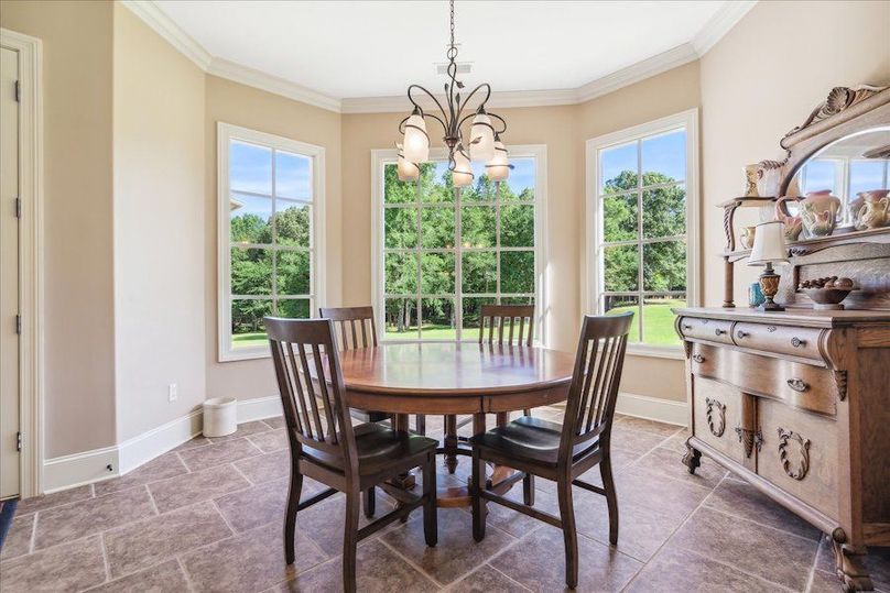 19-19-1528249m-5300 Raleigh Lagrange Dr