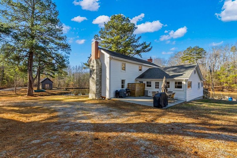 10-30-web-or-mls-1051-S-Hill-Rd-30