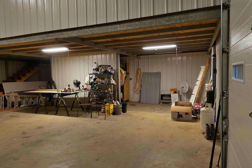 8 lodge shop mid and front