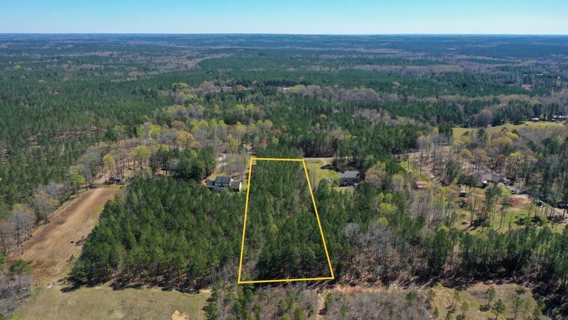 350 FT AGL LOOKING EAST WITH BOUNDARY LINES