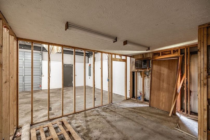 125-web-or-mls-0 Mound Creek Rd-95