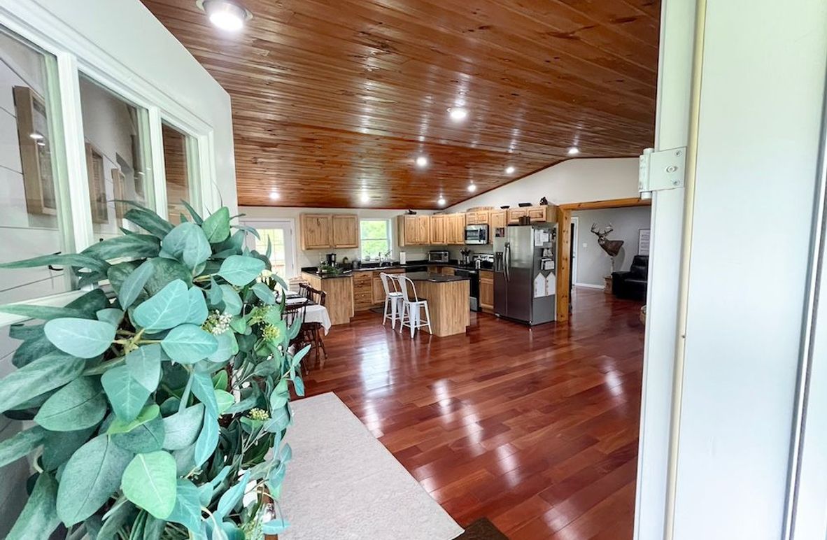 Schuyler_5.6_Combs_4