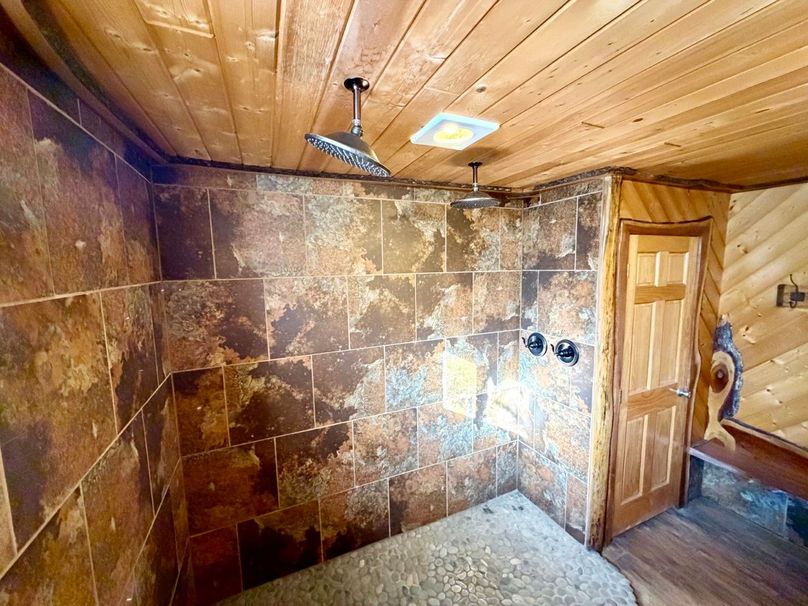 Copy of Tract 1 Lodge Shower Large