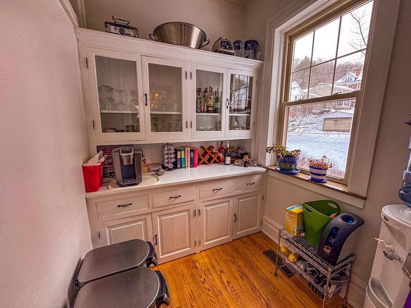 Lewis, WV 246 E 1st Wyllie-029