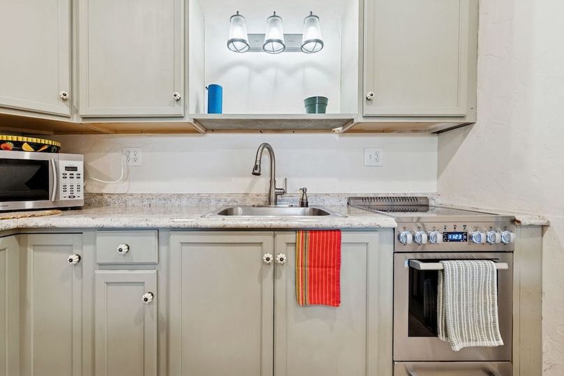 70-web-or-mls-26068 US 550 -70