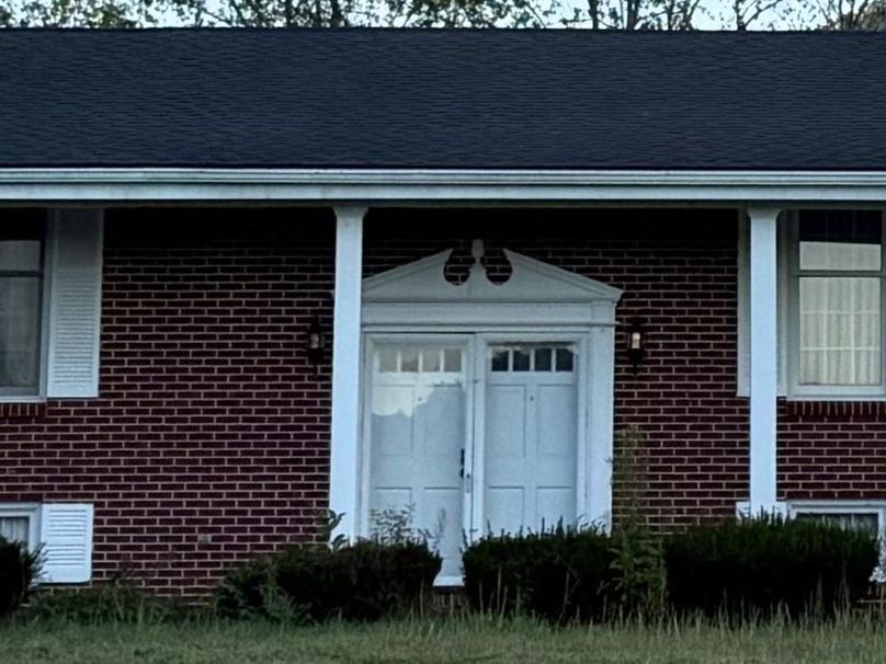 023 Entrance to the home