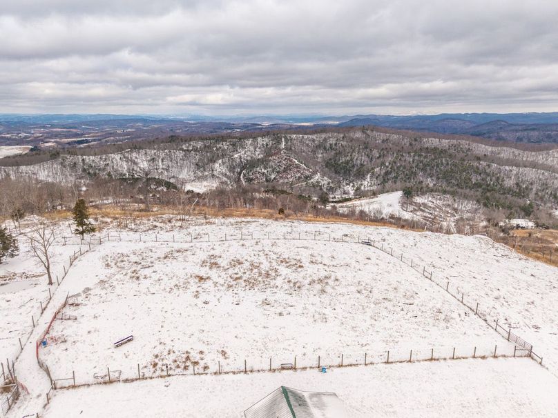 DJI_20251211122540_0071_D