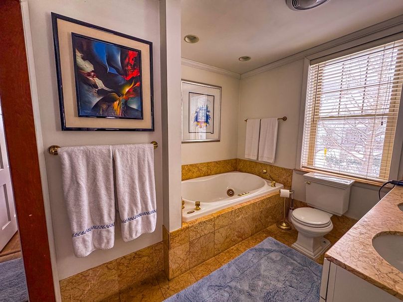 Lewis, WV 246 E 1st Wyllie-037