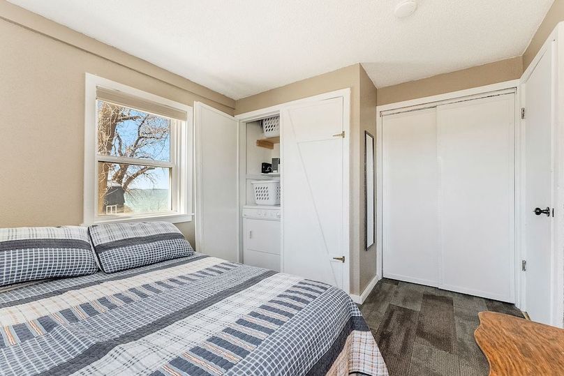 14-web-or-mls-120 SE Lake Dr-46