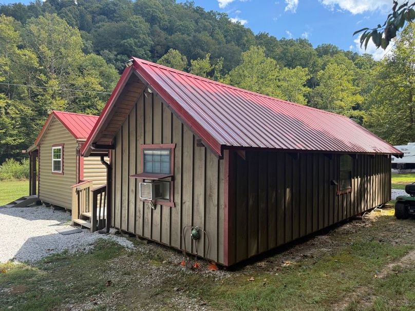 029 backside view of cabin 2