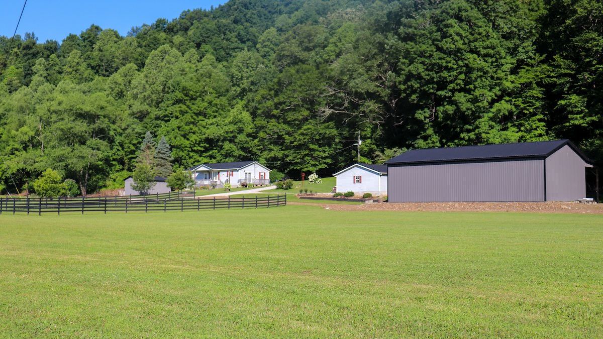 Eastern Kentucky Wooded Tract With Home And Garage Whitetail Properties