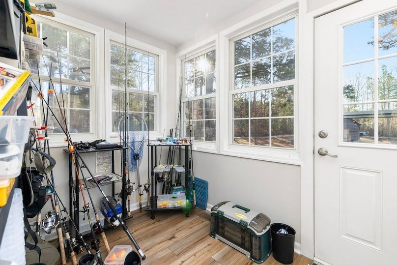 23-14-web-or-mls-1051-S-Hill-Rd-14