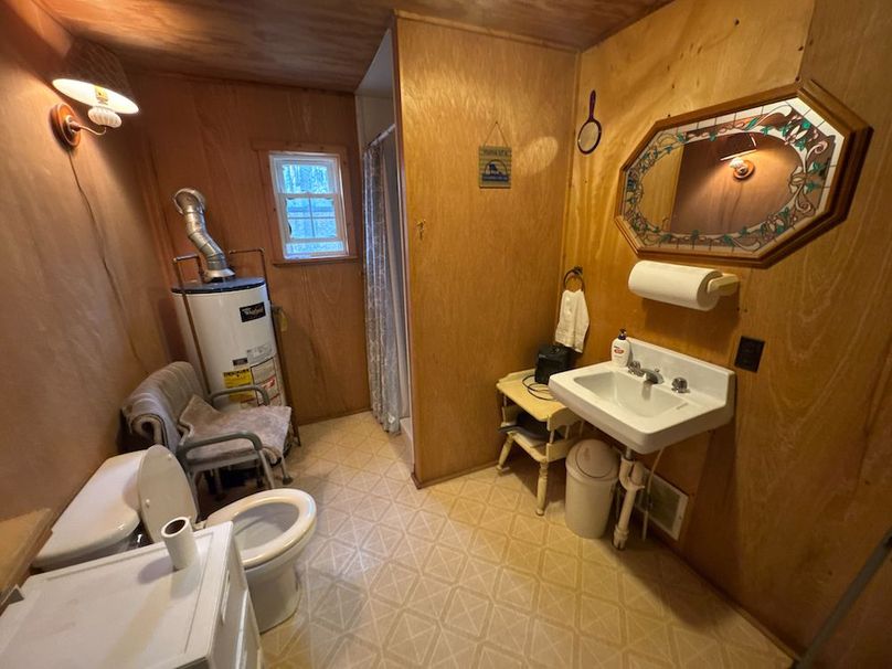 Calhoun, WV 132.84 AC Szegi 2-097