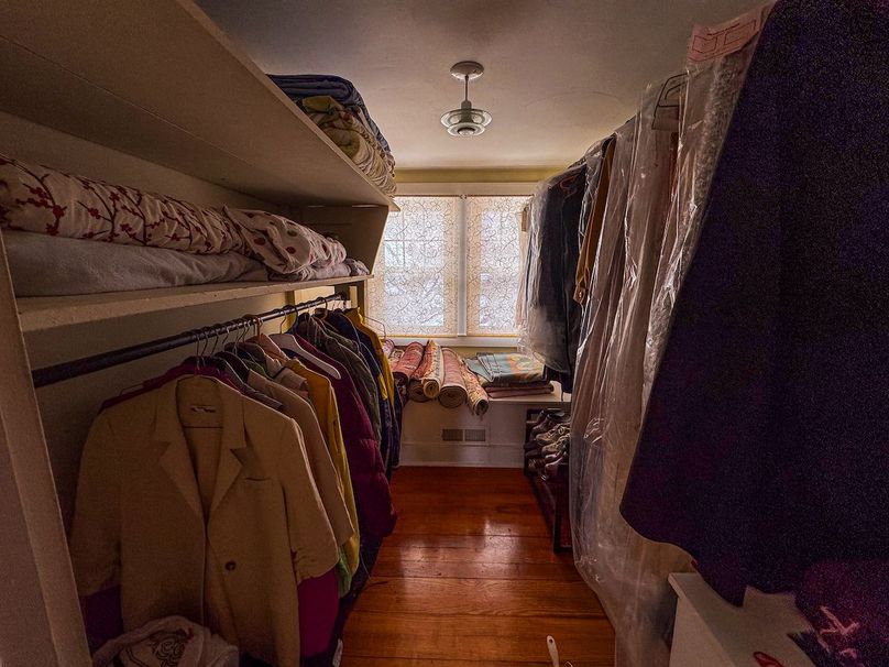 Lewis, WV 246 E 1st Wyllie-040