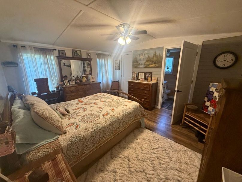 027 the master bedroom 