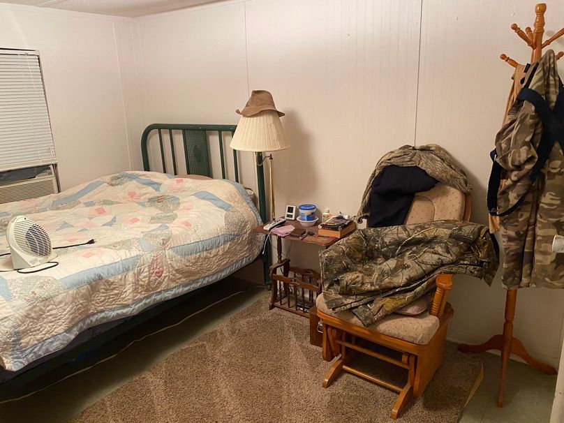 23F54F40-E7A4-4F70-AB74-C80DE8E56CD3